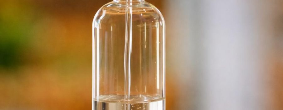 clear jojoba oil