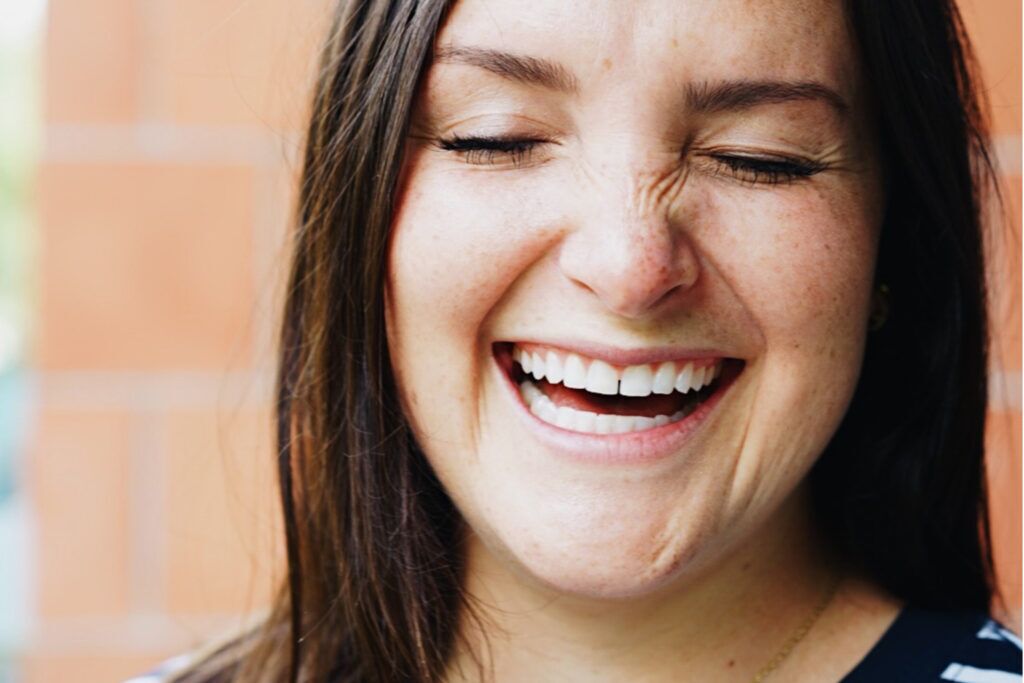 using jojoba oil for makeup removal to detox skincare routine