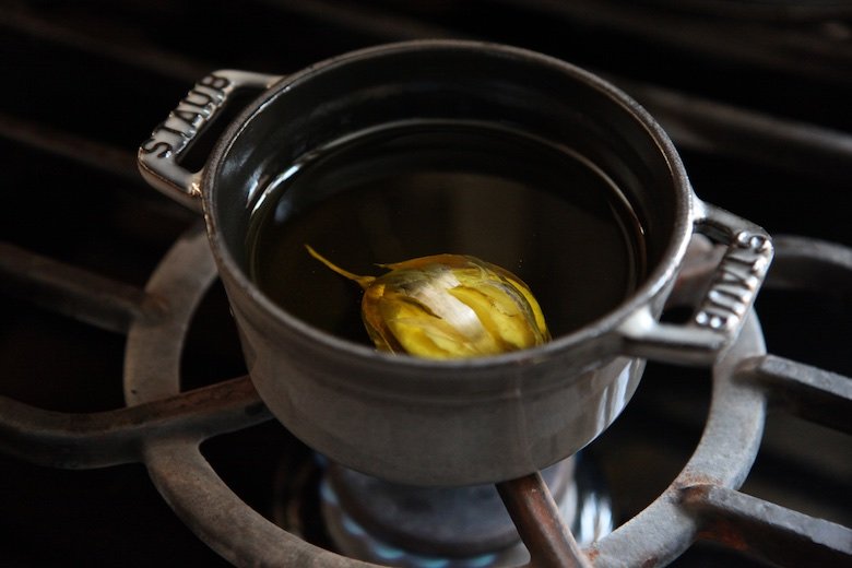 Making garlic infused ear oil