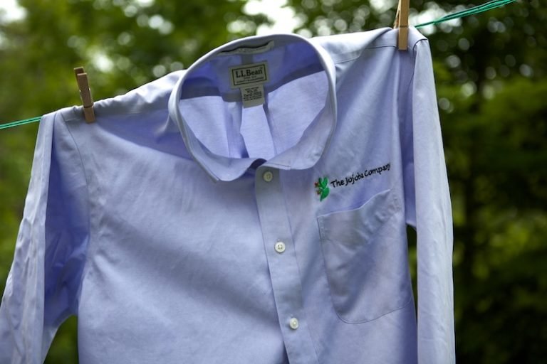 How to Get Jojoba Oil Out of Clothes Does Jojoba Oil Stain?